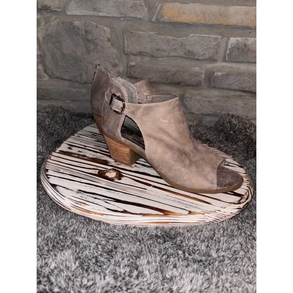 Carlos by Carlos Santana Della Booties size 7.5M Suede open toes